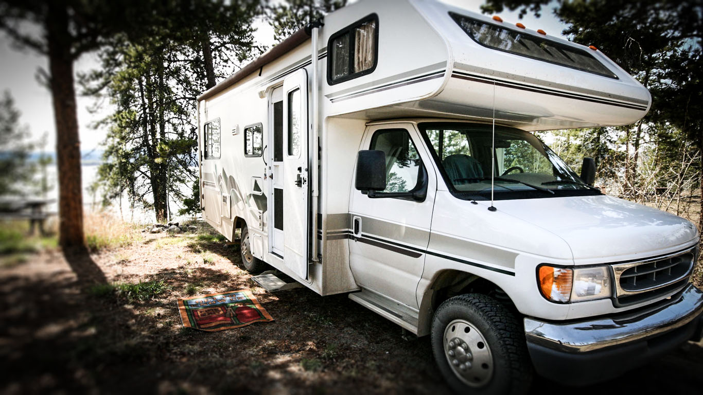 RV Detailing - 50/50 Detail Studio